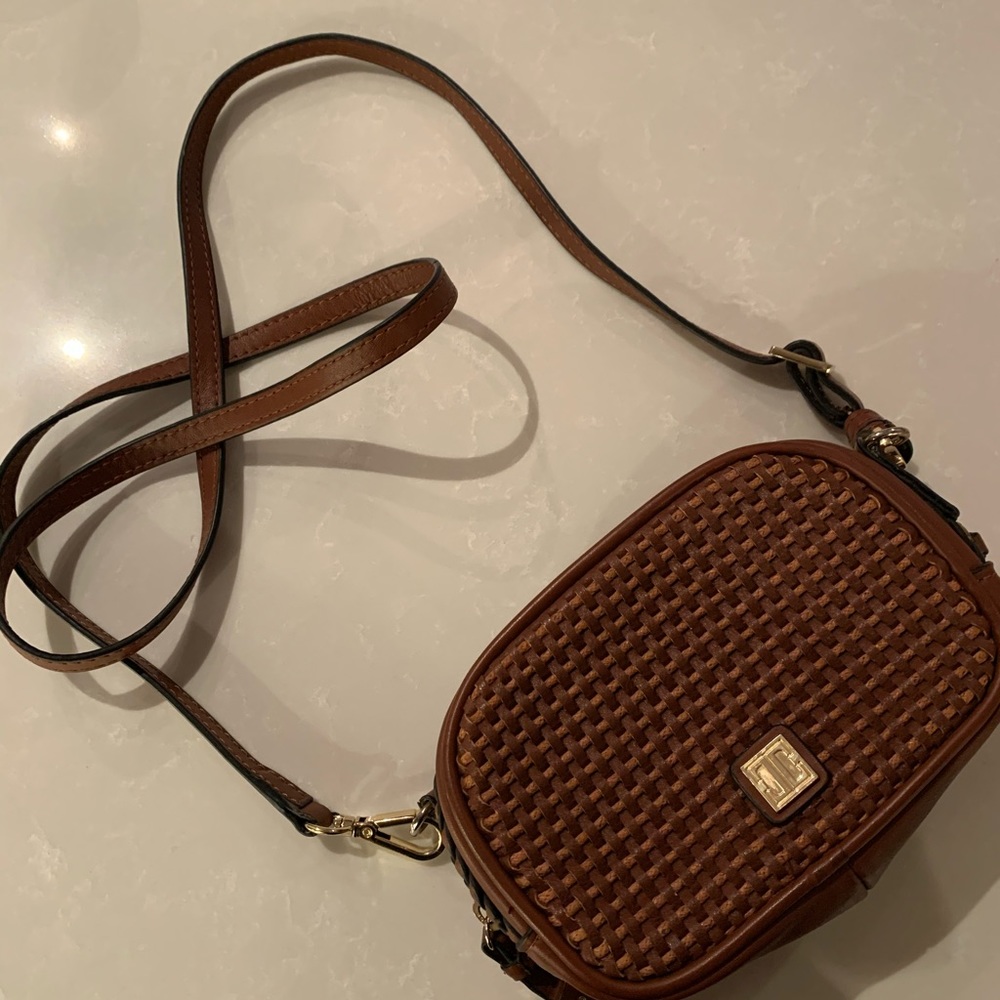 Woven brown mini purse with golf accents